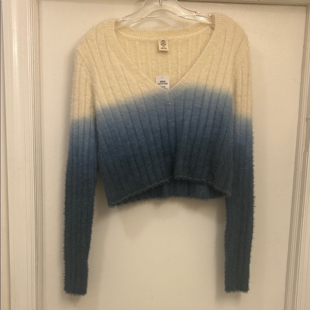 NWT Urban Outfitters Cropped V-Neck Ombre Sweater - Cream and Blue